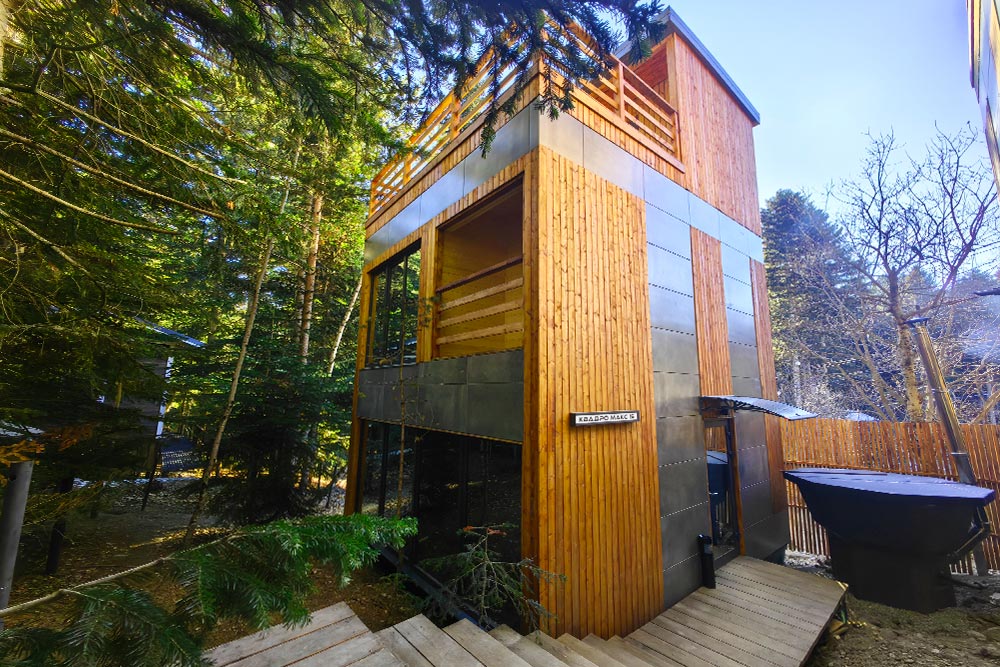 Коттедж со своей парковкой